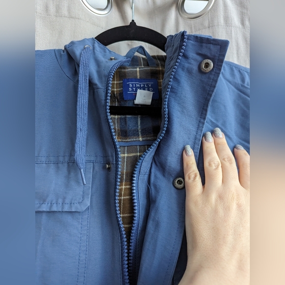 Men's Light Jacket - Picture 2 of 8